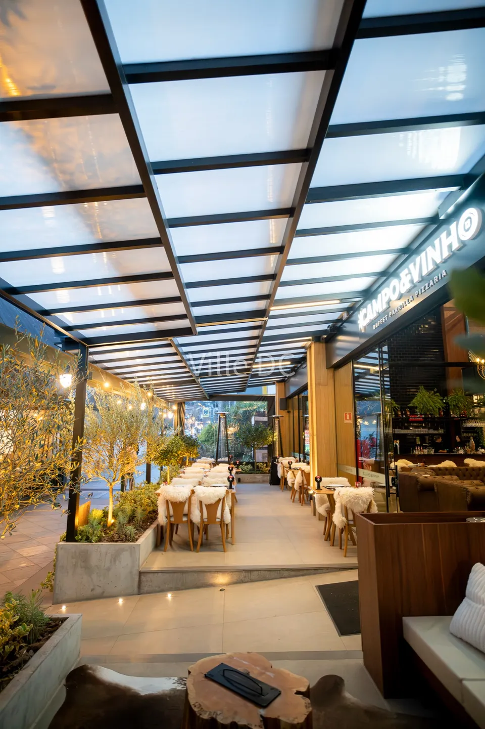 Cobertura Retrátil Para Restaurantes — projeto 3
