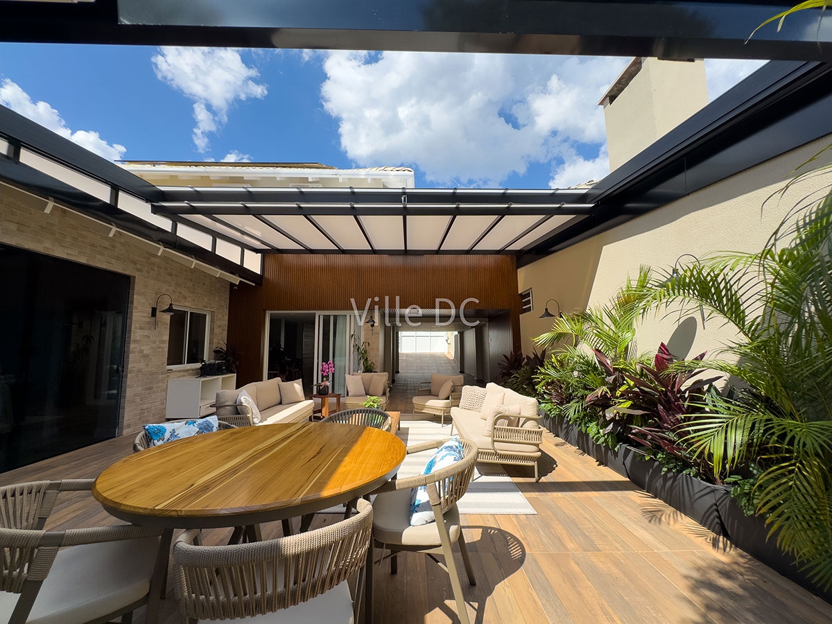 Cobertura retrátil: a solução ideal para ampliar espaços e aproveitar melhor a área externa