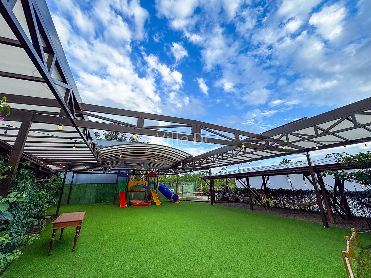 Cobertura Retrátil Ville DC para Espaço de Eventos na Praia do Rosa