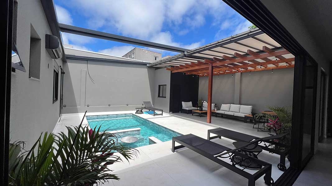 Coberturas Retráteis: A Chave para Desfrutar de Sua Piscina o Ano Todo em Lages / SC